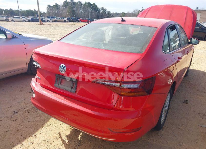 Photo 4 of 2019 Volkswagen Jetta 1.4T R-LINE/1.4T S/1.4T SE (VIN 3VWC57BU2KM096847)