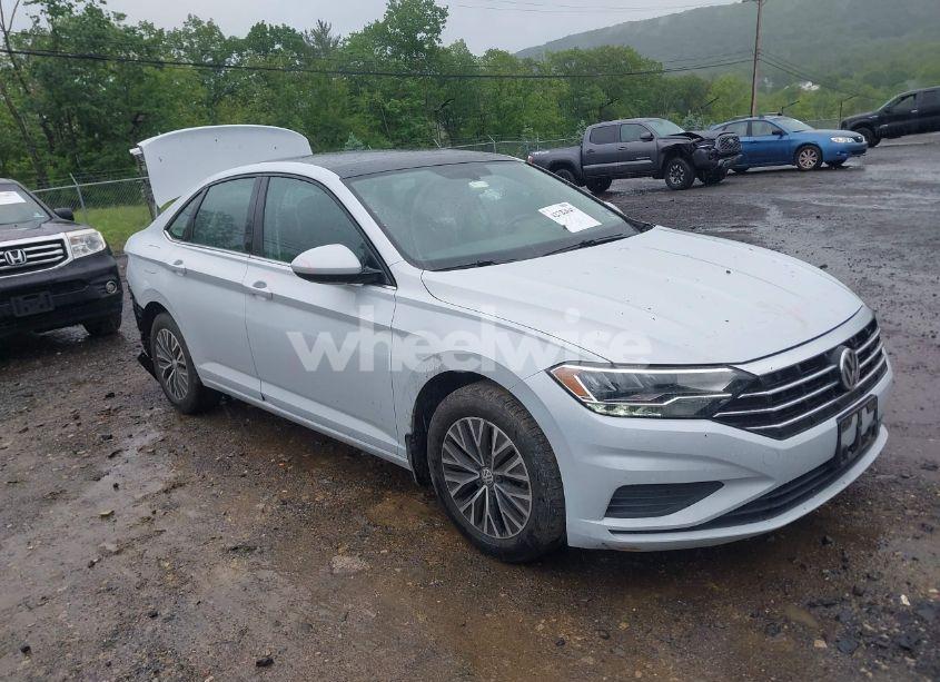 2019 Volkswagen Jetta 1.4T R-LINE/1.4T S/1.4T SE (VIN 3VWC57BU2KM104431) main photo