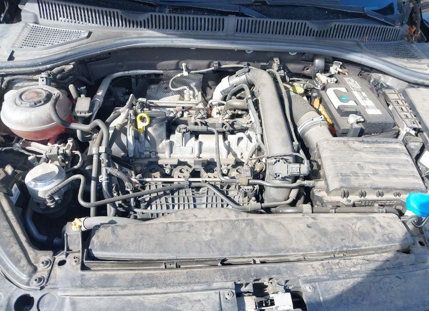 Photo 10 of 2019 Volkswagen Jetta 1.4T R-LINE/1.4T S/1.4T SE (VIN 3VWC57BU2KM105272)