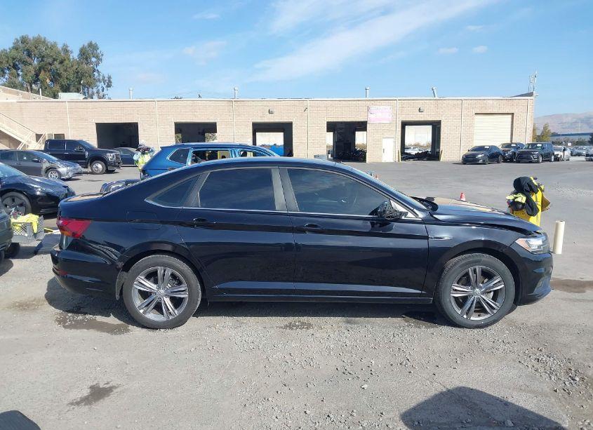 Photo 13 of 2019 Volkswagen Jetta 1.4T R-LINE/1.4T S/1.4T SE (VIN 3VWC57BU2KM105272)