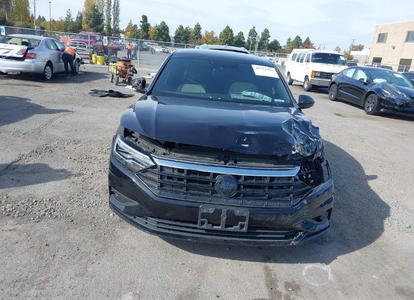 Photo 6 of 2019 Volkswagen Jetta 1.4T R-LINE/1.4T S/1.4T SE (VIN 3VWC57BU2KM105272)