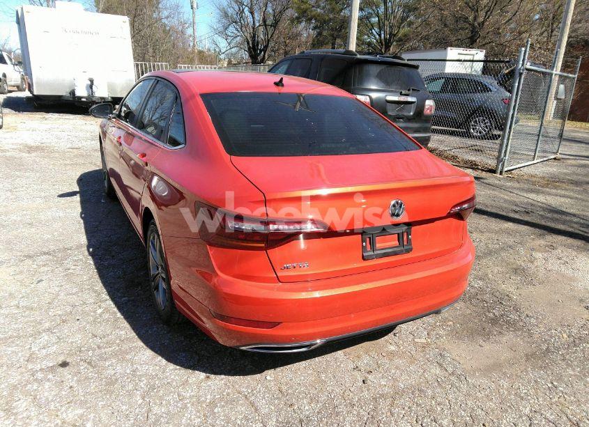 Photo 3 of 2019 Volkswagen Jetta 1.4T R-LINE/1.4T S/1.4T SE (VIN 3VWC57BU2KM160126)