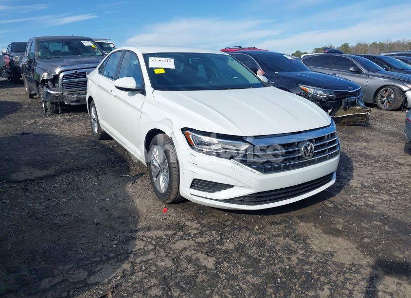 2019 Volkswagen Jetta 1.4T R-LINE/1.4T S/1.4T SE (VIN 3VWC57BU2KM199752) main photo