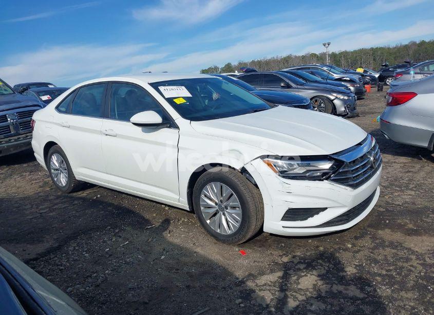 Photo 13 of 2019 Volkswagen Jetta 1.4T R-LINE/1.4T S/1.4T SE (VIN 3VWC57BU2KM199752)