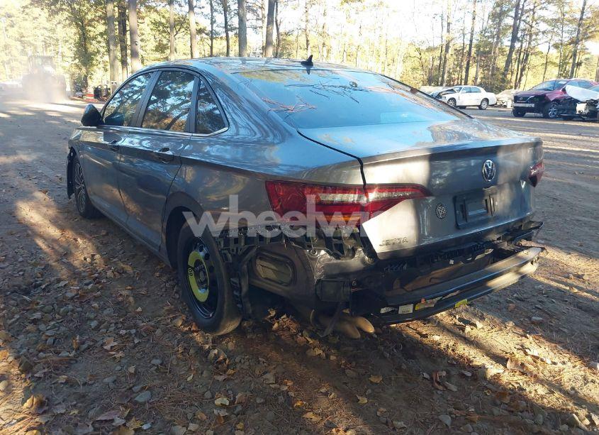 Photo 3 of 2019 Volkswagen Jetta 1.4T R-LINE/1.4T S/1.4T SE (VIN 3VWC57BU2KM203704)