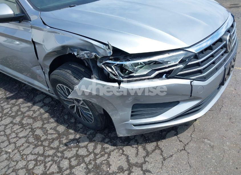 Photo 6 of 2019 Volkswagen Jetta 1.4T R-LINE/1.4T S/1.4T SE (VIN 3VWC57BU2KM215738)