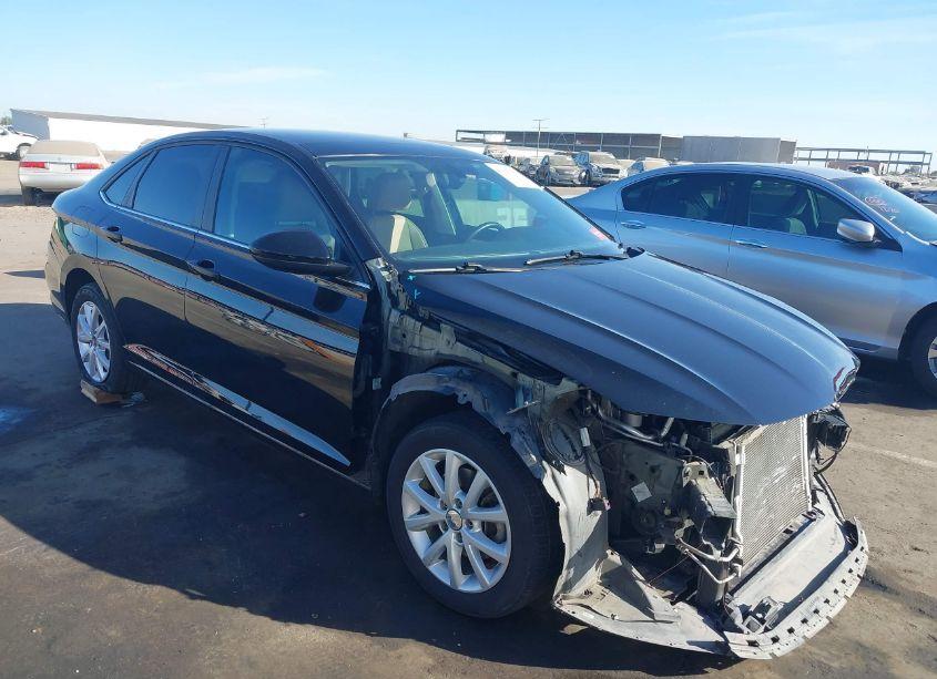 2019 Volkswagen Jetta 1.4T R-LINE/1.4T S/1.4T SE (VIN 3VWC57BU2KM261361) main photo