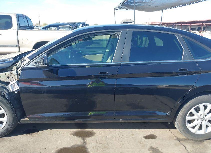 Photo 15 of 2019 Volkswagen Jetta 1.4T R-LINE/1.4T S/1.4T SE (VIN 3VWC57BU2KM261361)