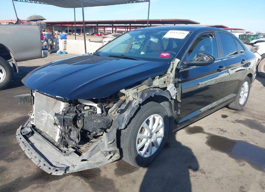 Photo 2 of 2019 Volkswagen Jetta 1.4T R-LINE/1.4T S/1.4T SE (VIN 3VWC57BU2KM261361)