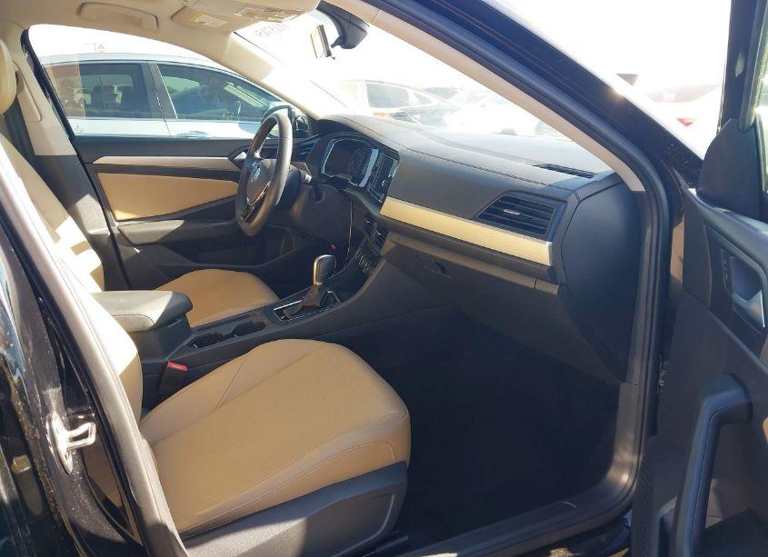 Photo 5 of 2019 Volkswagen Jetta 1.4T R-LINE/1.4T S/1.4T SE (VIN 3VWC57BU2KM261361)