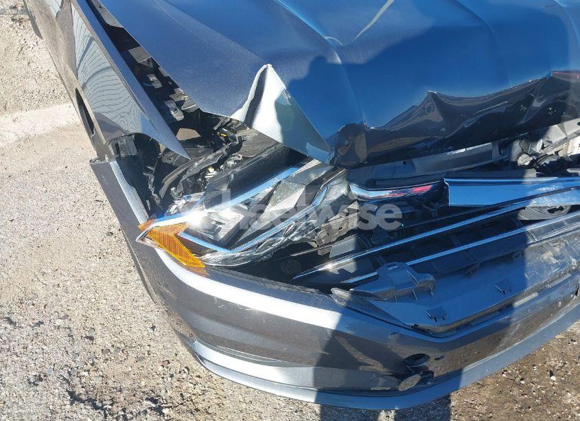 Photo 18 of 2019 Volkswagen Jetta 1.4T R-LINE/1.4T S/1.4T SE (VIN 3VWC57BU2KM270352)