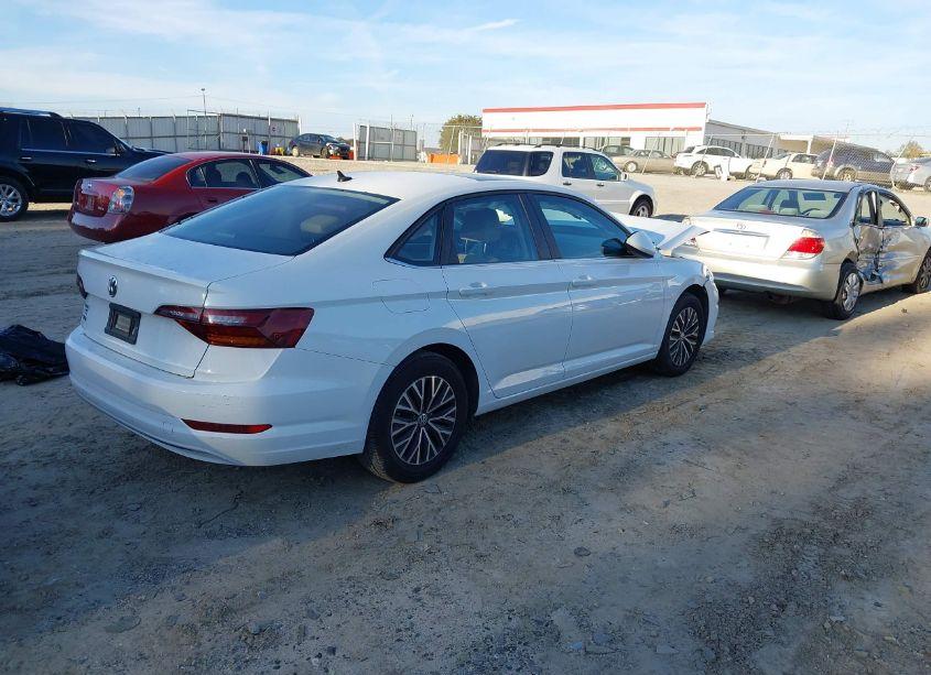 Photo 4 of 2019 Volkswagen Jetta 1.4T R-LINE/1.4T S/1.4T SE (VIN 3VWC57BU2KM274613)
