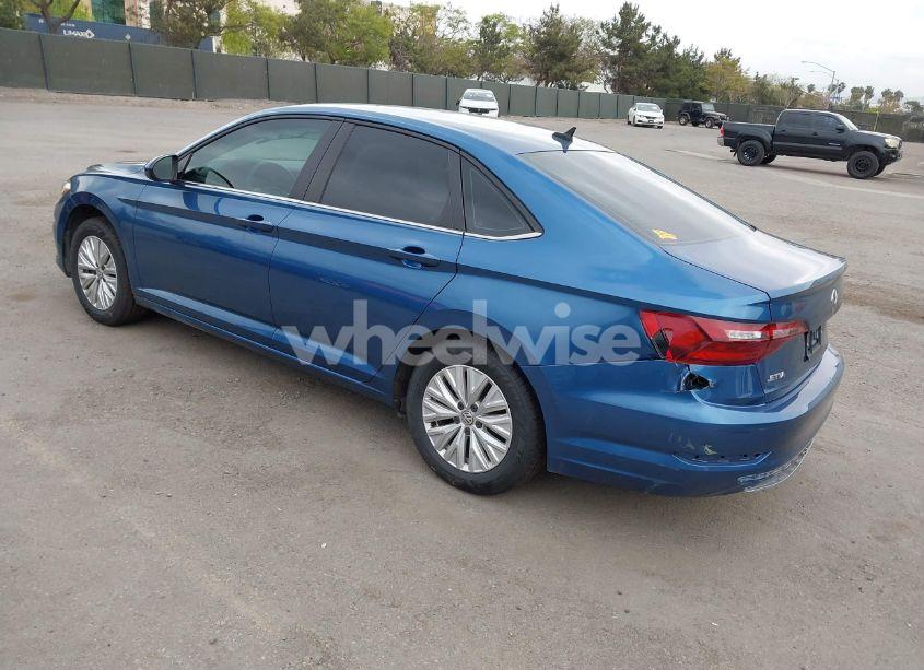 Photo 3 of 2020 Volkswagen Jetta 1.4T R-LINE/1.4T S/1.4T SE (VIN 3VWC57BU2LM086126)