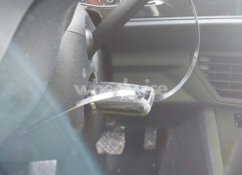 Photo 11 of 2020 Volkswagen Jetta 1.4T R-LINE/1.4T S/1.4T SE (VIN 3VWC57BU2LM104141)