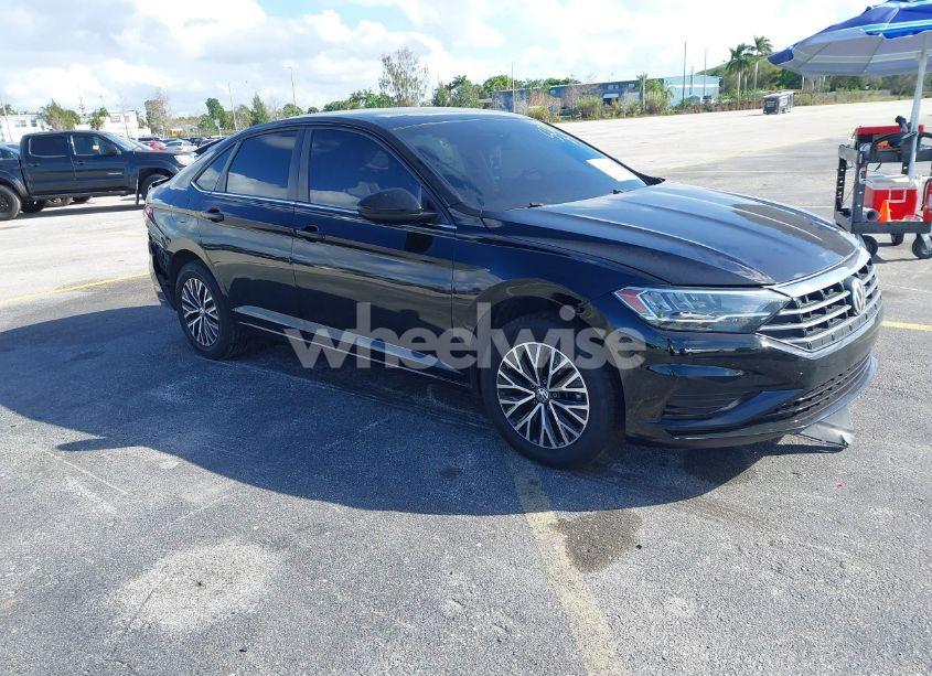 2020 Volkswagen Jetta (VIN 3VWC57BU2LM105029) main photo