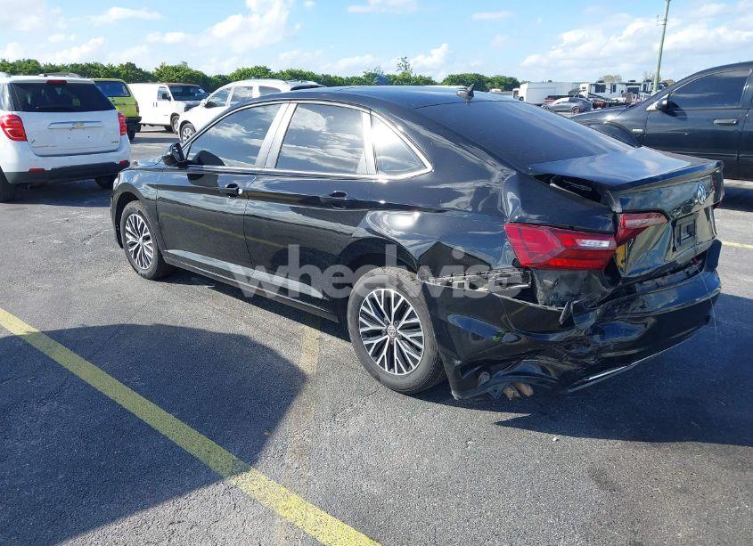 Photo 3 of 2020 Volkswagen Jetta (VIN 3VWC57BU2LM105029)