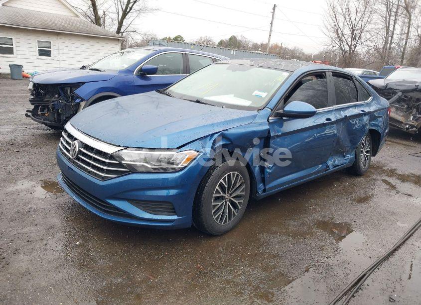 Photo 2 of 2021 Volkswagen Jetta 1.4T R-LINE/1.4T S/1.4T SE (VIN 3VWC57BU2MM045688)