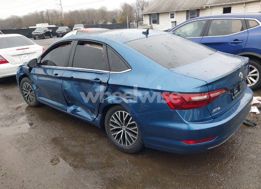 Photo 3 of 2021 Volkswagen Jetta 1.4T R-LINE/1.4T S/1.4T SE (VIN 3VWC57BU2MM045688)