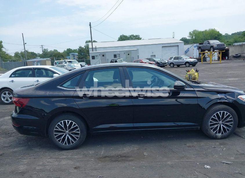 Photo 13 of 2021 Volkswagen Jetta 1.4T R-LINE/1.4T S/1.4T SE (VIN 3VWC57BU2MM080151)