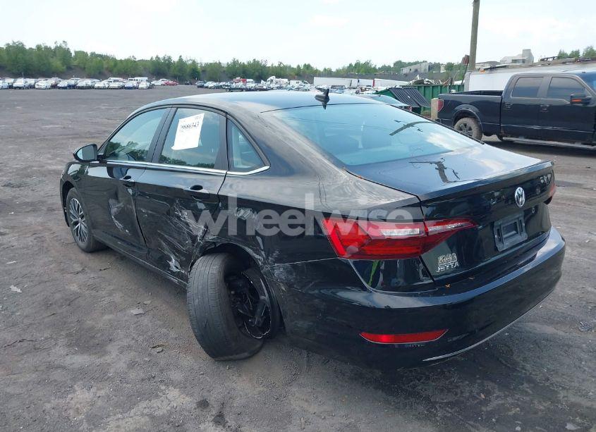 Photo 3 of 2021 Volkswagen Jetta 1.4T R-LINE/1.4T S/1.4T SE (VIN 3VWC57BU2MM080151)