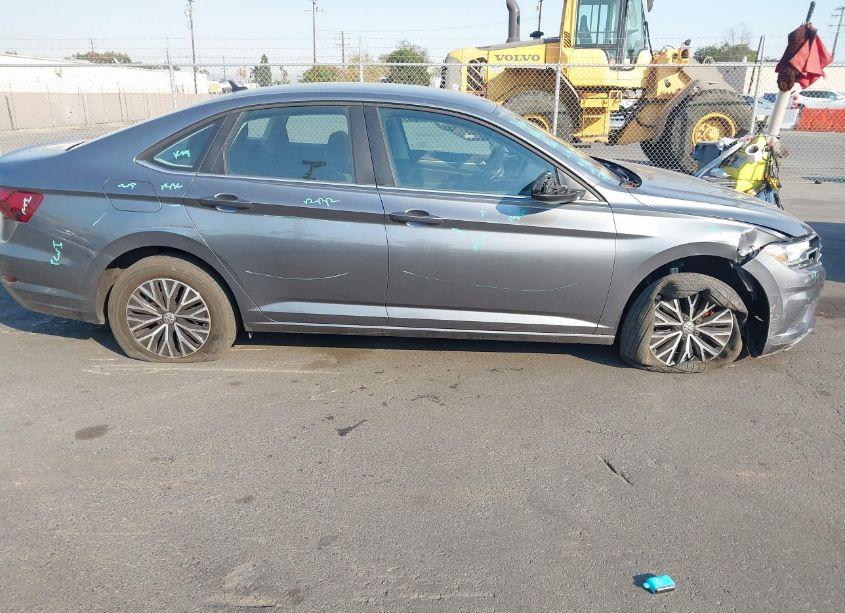 Photo 13 of 2021 Volkswagen Jetta 1.4T R-LINE/1.4T S/1.4T SE (VIN 3VWC57BU2MM099198)