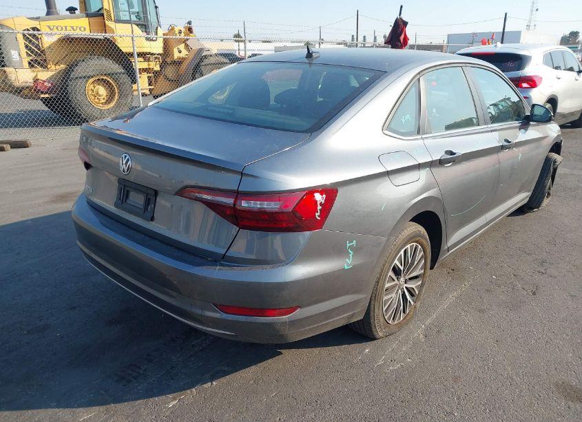 Photo 4 of 2021 Volkswagen Jetta 1.4T R-LINE/1.4T S/1.4T SE (VIN 3VWC57BU2MM099198)