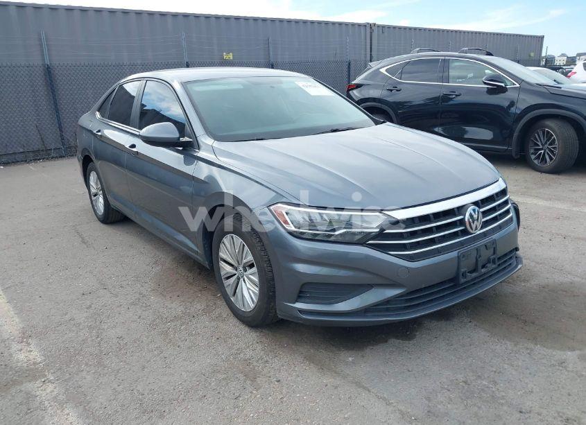 2019 Volkswagen Jetta 1.4T R-LINE/1.4T S/1.4T SE (VIN 3VWC57BU3KM018416) main photo