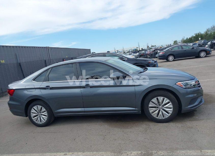 Photo 13 of 2019 Volkswagen Jetta 1.4T R-LINE/1.4T S/1.4T SE (VIN 3VWC57BU3KM018416)