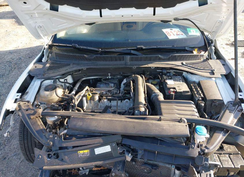 Photo 10 of 2019 Volkswagen Jetta 1.4T R-LINE/1.4T S/1.4T SE (VIN 3VWC57BU3KM026807)