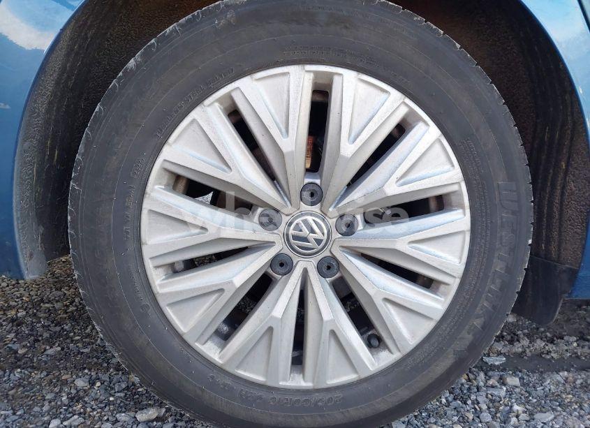 Photo 12 of 2019 Volkswagen Jetta 1.4T R-LINE/1.4T S/1.4T SE (VIN 3VWC57BU3KM056079)