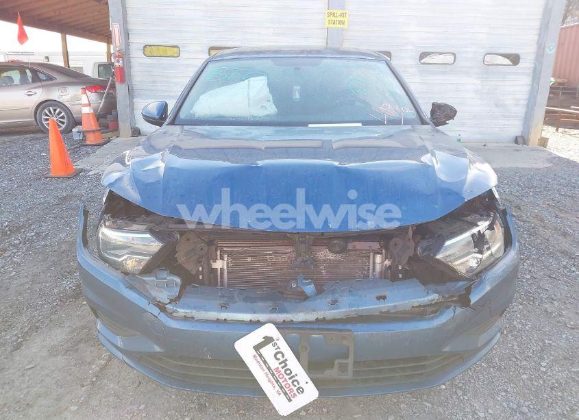 Photo 13 of 2019 Volkswagen Jetta 1.4T R-LINE/1.4T S/1.4T SE (VIN 3VWC57BU3KM056079)