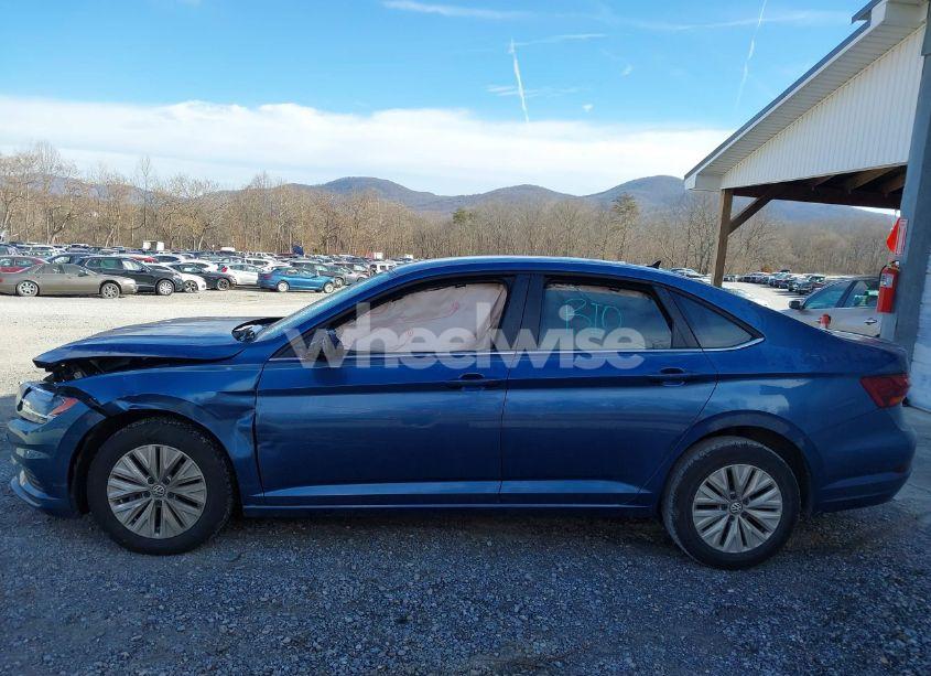 Photo 15 of 2019 Volkswagen Jetta 1.4T R-LINE/1.4T S/1.4T SE (VIN 3VWC57BU3KM056079)