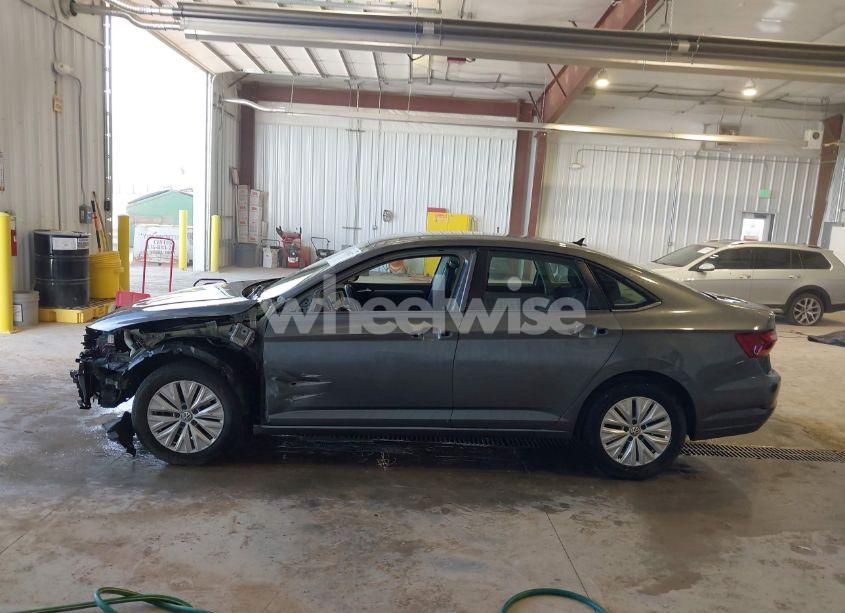 Photo 15 of 2019 Volkswagen Jetta 1.4T R-LINE/1.4T S/1.4T SE (VIN 3VWC57BU3KM070838)