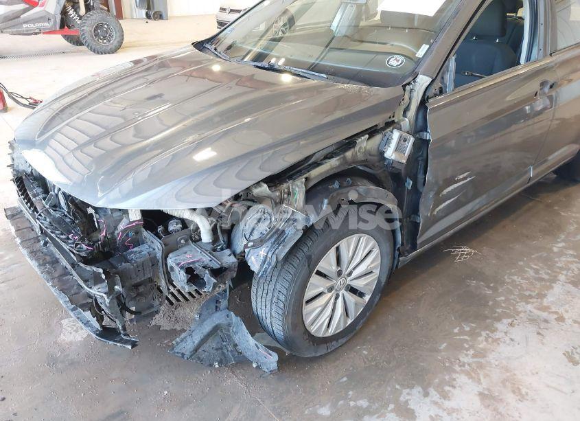 Photo 6 of 2019 Volkswagen Jetta 1.4T R-LINE/1.4T S/1.4T SE (VIN 3VWC57BU3KM070838)