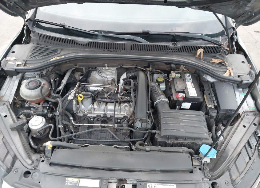 Photo 10 of 2019 Volkswagen Jetta 1.4T R-LINE/1.4T S/1.4T SE (VIN 3VWC57BU3KM075019)