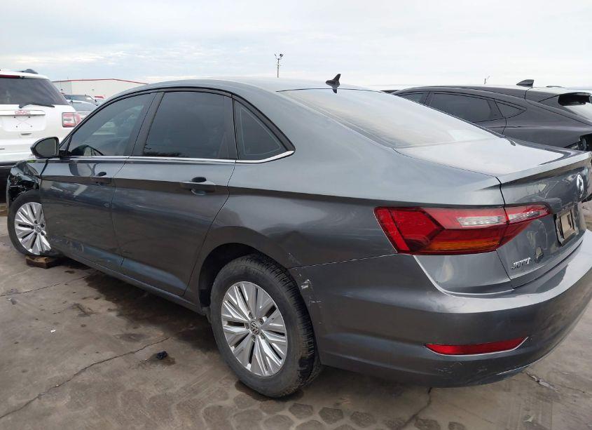 Photo 17 of 2019 Volkswagen Jetta 1.4T R-LINE/1.4T S/1.4T SE (VIN 3VWC57BU3KM075019)