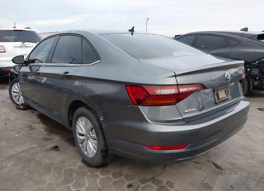 Photo 3 of 2019 Volkswagen Jetta 1.4T R-LINE/1.4T S/1.4T SE (VIN 3VWC57BU3KM075019)