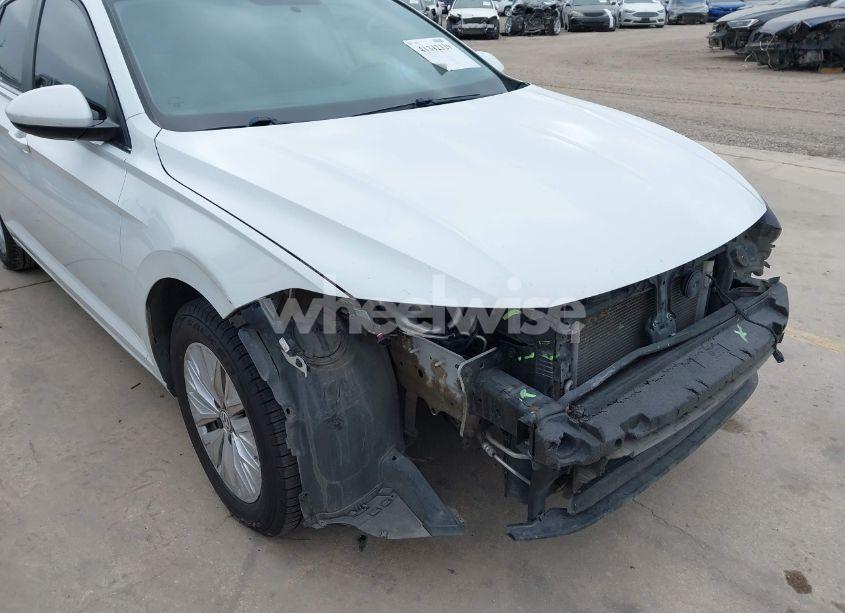 Photo 6 of 2019 Volkswagen Jetta 1.4T R-LINE/1.4T S/1.4T SE (VIN 3VWC57BU3KM079782)