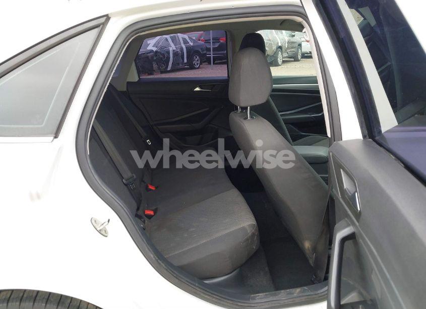 Photo 8 of 2019 Volkswagen Jetta 1.4T R-LINE/1.4T S/1.4T SE (VIN 3VWC57BU3KM079782)