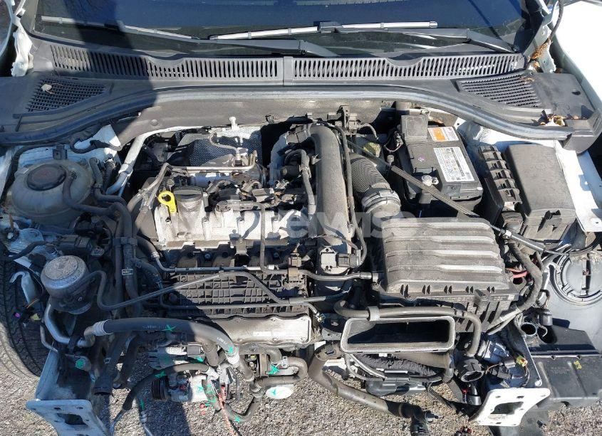 Photo 10 of 2019 Volkswagen Jetta 1.4T R-LINE/1.4T S/1.4T SE (VIN 3VWC57BU3KM092029)