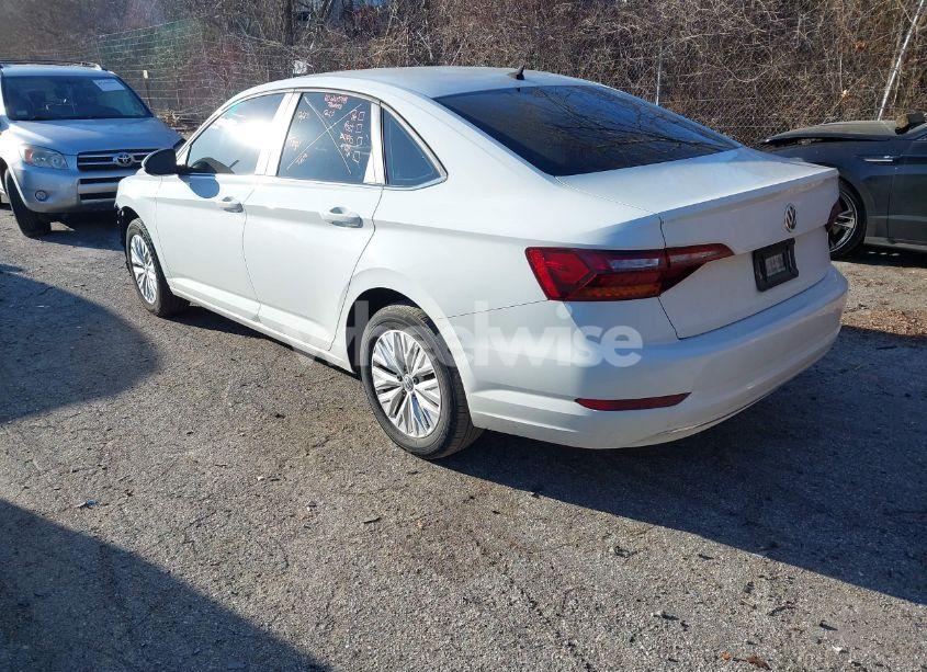 Photo 3 of 2019 Volkswagen Jetta 1.4T R-LINE/1.4T S/1.4T SE (VIN 3VWC57BU3KM092029)