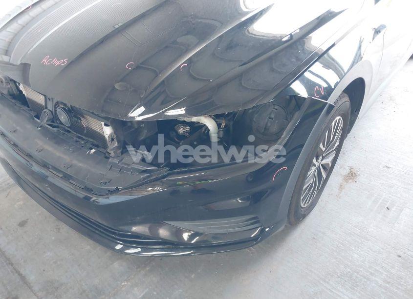 Photo 18 of 2019 Volkswagen Jetta 1.4T R-LINE/1.4T S/1.4T SE (VIN 3VWC57BU3KM126485)