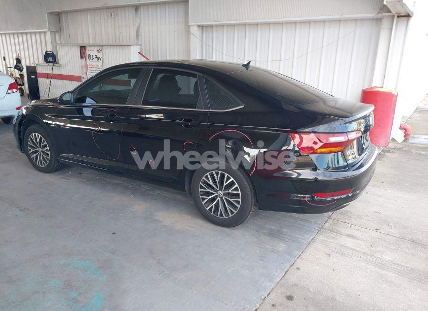 Photo 3 of 2019 Volkswagen Jetta 1.4T R-LINE/1.4T S/1.4T SE (VIN 3VWC57BU3KM126485)