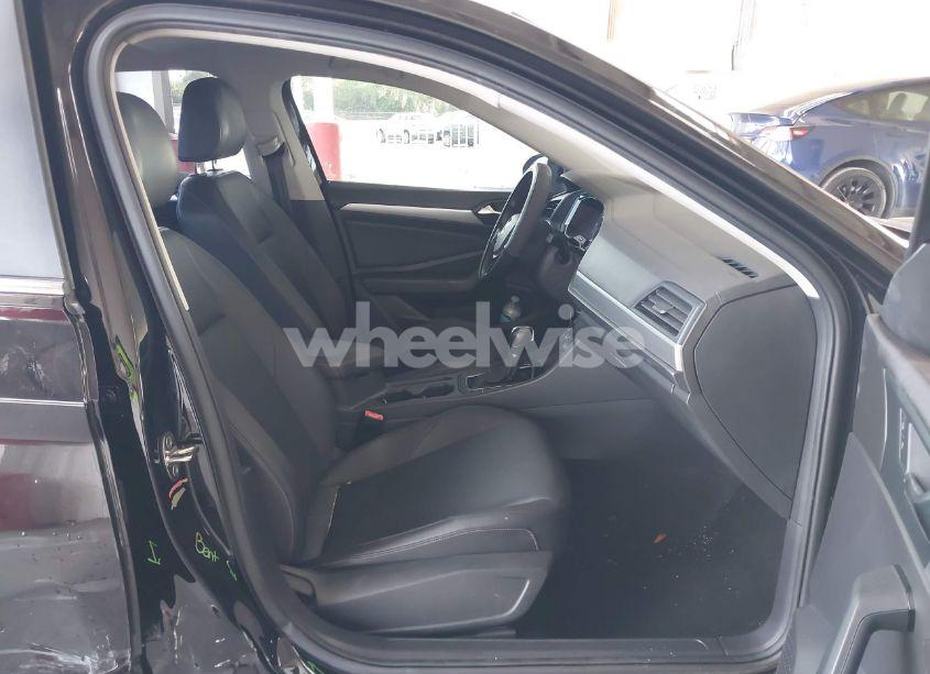 Photo 5 of 2019 Volkswagen Jetta 1.4T R-LINE/1.4T S/1.4T SE (VIN 3VWC57BU3KM126485)