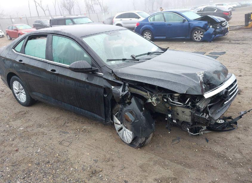 2019 Volkswagen Jetta 1.4T R-LINE/1.4T S/1.4T SE (VIN 3VWC57BU3KM138152) main photo