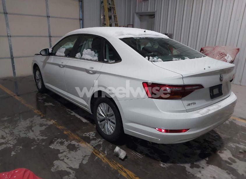 Photo 3 of 2019 Volkswagen Jetta (VIN 3VWC57BU3KM172558)
