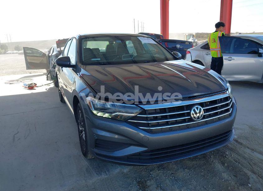 2019 Volkswagen Jetta 1.4T R-LINE/1.4T S/1.4T SE (VIN 3VWC57BU3KM247159) main photo