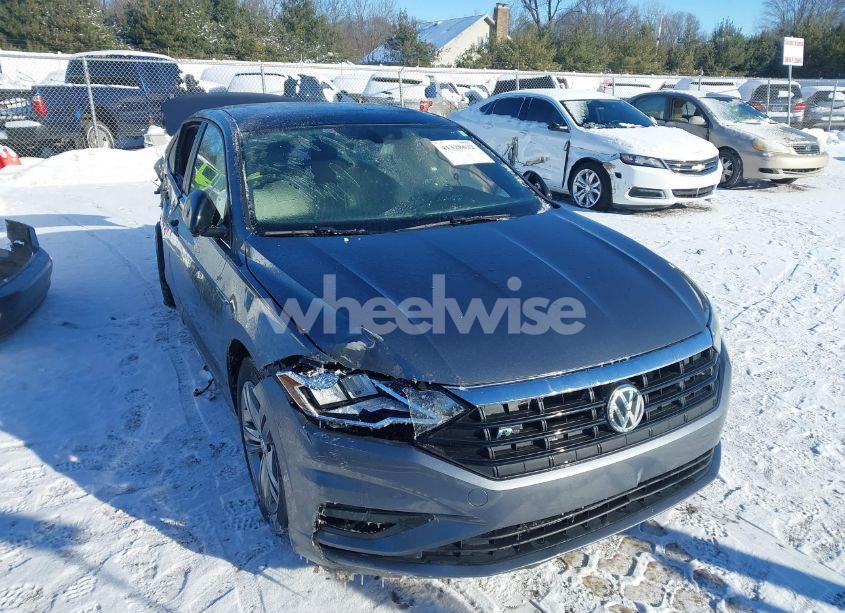 2019 Volkswagen Jetta 1.4T R-LINE/1.4T S/1.4T SE (VIN 3VWC57BU3KM270215) main photo