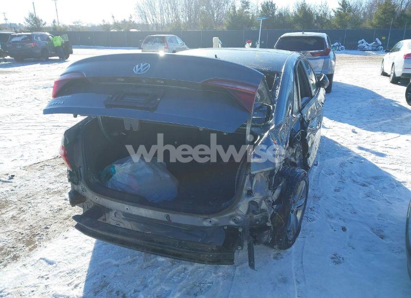 Photo 4 of 2019 Volkswagen Jetta 1.4T R-LINE/1.4T S/1.4T SE (VIN 3VWC57BU3KM270215)