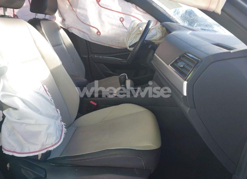 Photo 5 of 2019 Volkswagen Jetta 1.4T R-LINE/1.4T S/1.4T SE (VIN 3VWC57BU3KM270215)